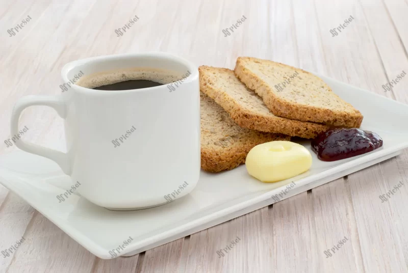 coffee toasted with butter marmalade / قهوه با نان تست برشته شده با مارمالاد کره
