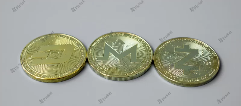 golden cryptocurrency dash monero zcach coins crypto is digital money within blockchain network / کریپتوکارنسی طلایی پول دیجیتال در شبکه بلاک چین سکه بازار رمز ارز دیجیتال
