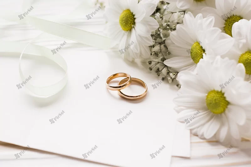 blooming flowers with engagement rings / کارت دعوت گل های شکوفه با حلقه نامزدی