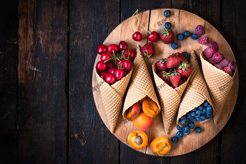 Fruit Cones, ice cream, fruits / مخروط میوه، بستنی، میوه ها